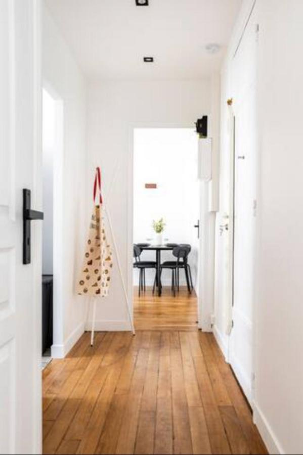 The Square, Paris-Asnieres, Private Apartment With Bedroom And Living Room Exterior foto